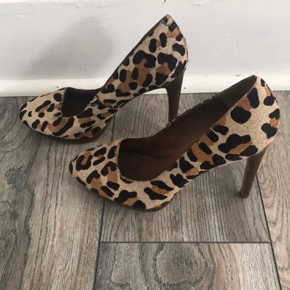 BCBG high leopard heels DONATED - Picture 2 of 6